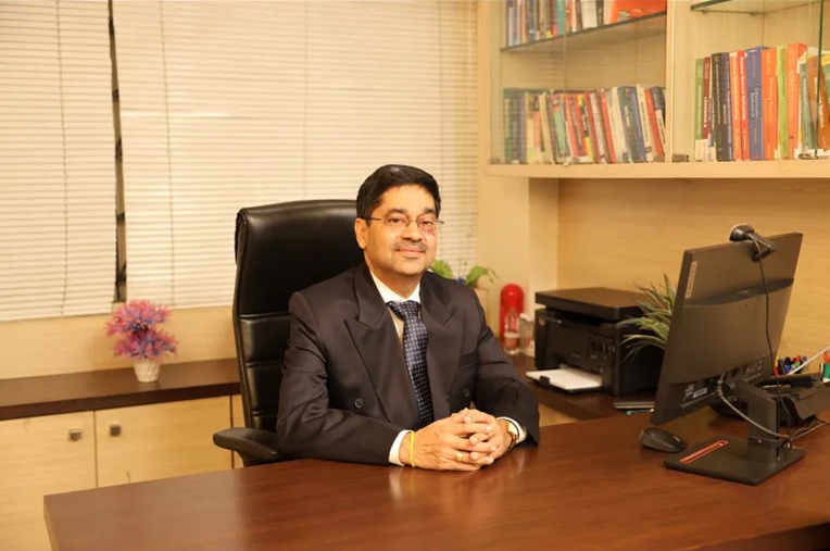 Vikrant Joshi , Principal, Vivekanand Education Society, College of Polytechnic